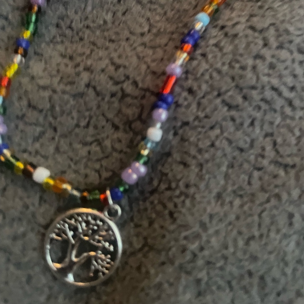 Two necklaces - Picture 3 of 5
